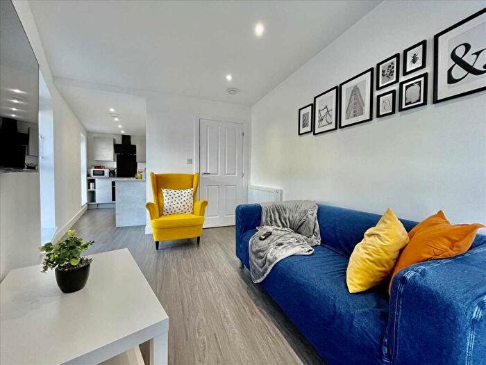 2 Bedroom Apartment To Rent In Winston Avenue, Plymouth, PL4