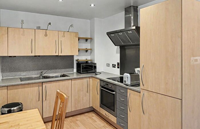 1 Bedroom Flat For Sale In Flat Watermarque, Browning Street, Birmingham, West Midlands, B16 - Photo 6