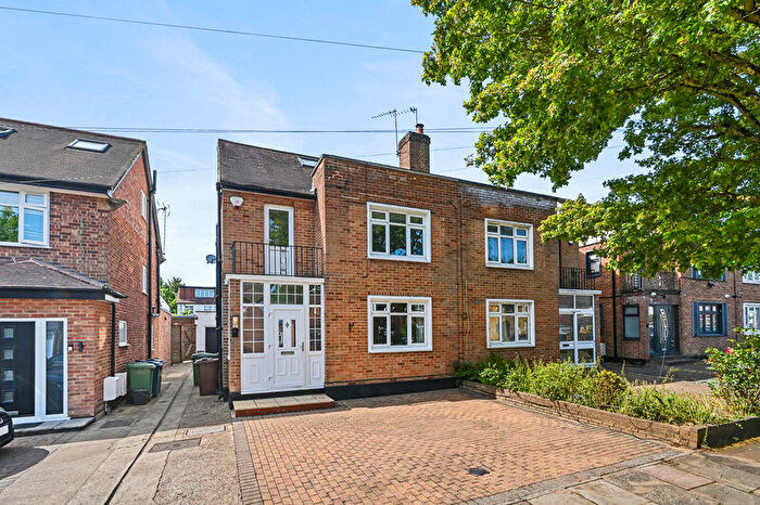 4 Bedroom Semi Detached House For Sale In Greystoke Avenue, Pinner, HA5