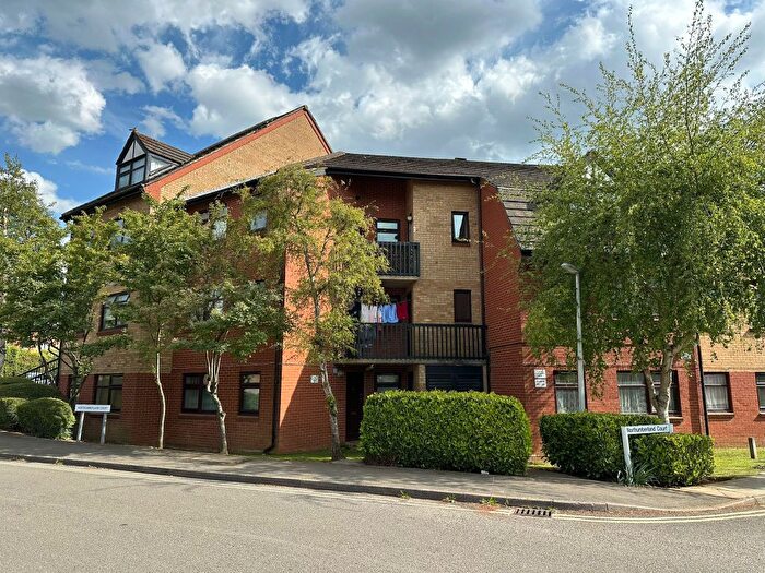 2 Bedroom Flat To Rent In Northumberland Court, Duke Street, Banbury, OX16