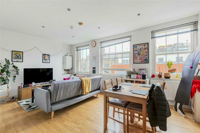 2 Bedroom Apartment To Rent In Garden Walk, Shoreditch, London, EC2A