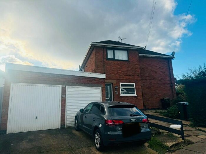 2 Bedroom Ground Maisonette To Rent In Westbury Road, Coundon, Coventry, West Midlands, CV5