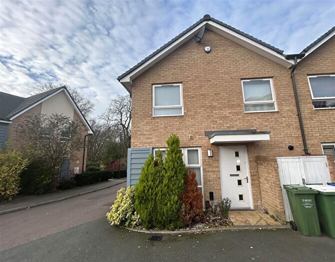 2 Bedroom Flat To Rent In Egerton Close, Belvedere, DA17