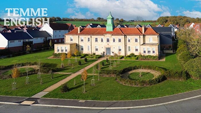 2 Bedroom Flat For Sale In St. Lukes Way, Runwell, SS11