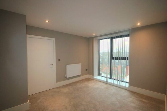 1 Bedroom Flat To Rent In A Heather Gardens, London, NW11