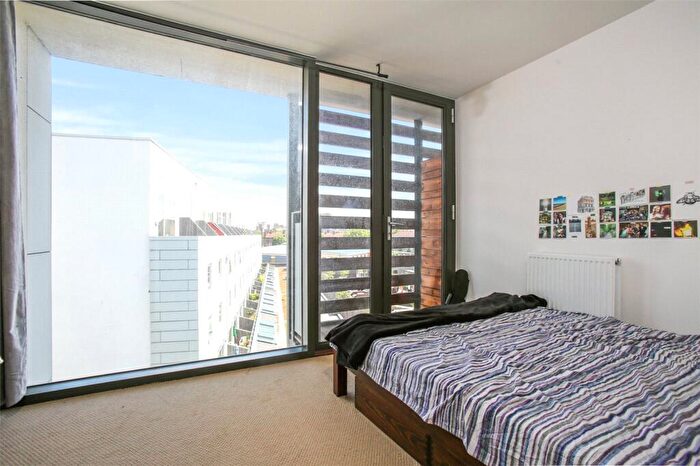 2 Bedroom Flat For Sale In Deptford High Street, London, SE8