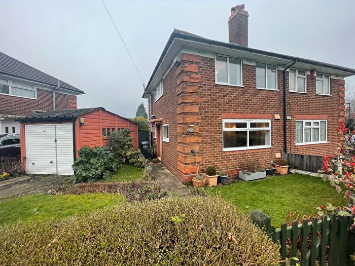3 Bedroom House To Rent In Weoley Castle Road, Selly Oak, B29