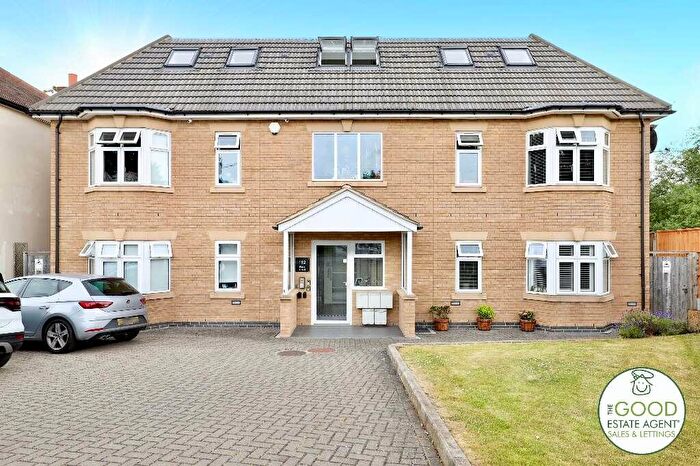 2 Bedroom Flat To Rent In Roding Road, Loughton, IG10