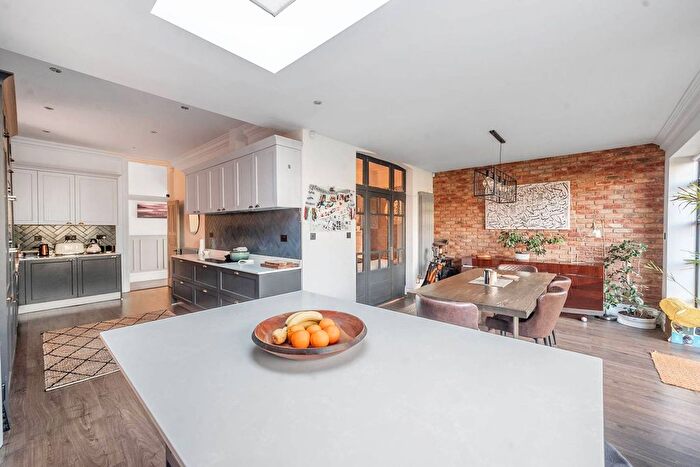 5 Bedroom Semi-Detached House To Rent In Cunningham Park, Harrow, HA1