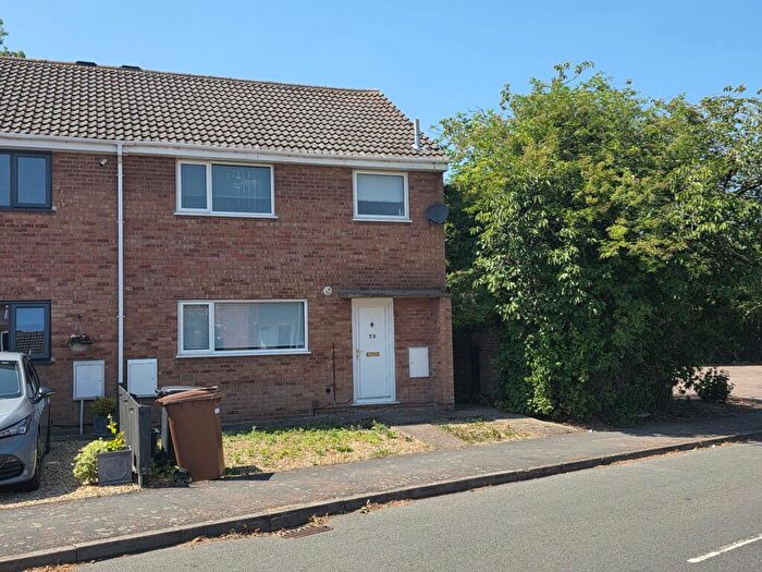 3 Bedroom Semi-Detached House To Rent In Edendale Road, Melton Mowbray, LE13
