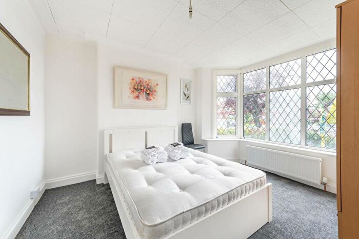 3 Bedroom Semi-Detached House To Rent In Beverley Drive, Edgware, HA8