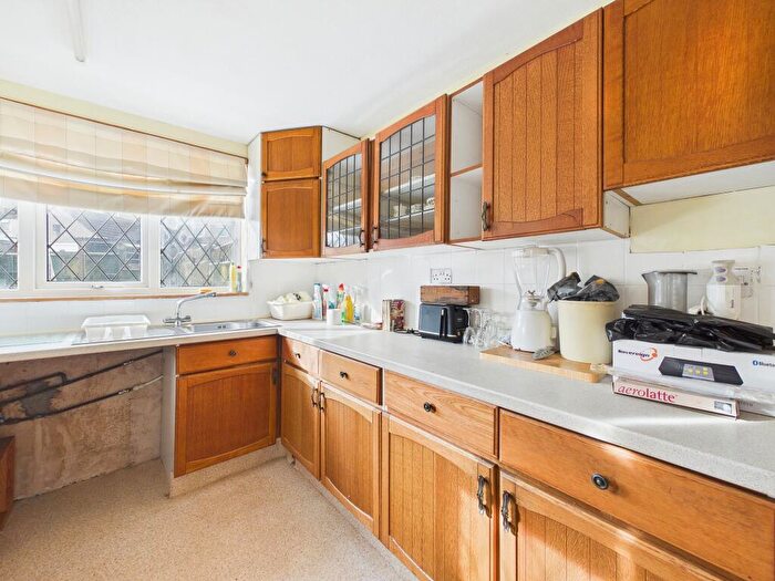 3 Bedroom Terraced House For Sale In Westbury Road, Chapelfields, Coventry, CV5