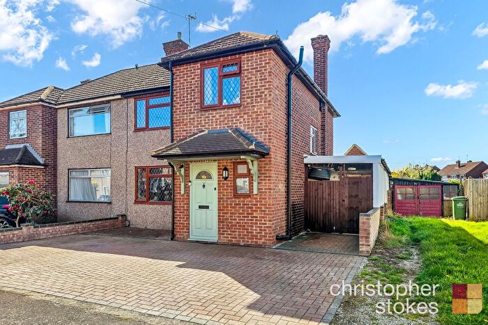 3 Bedroom Semi Detached House For Sale In Palmers Way, Cheshunt, Hertfordshire, EN8