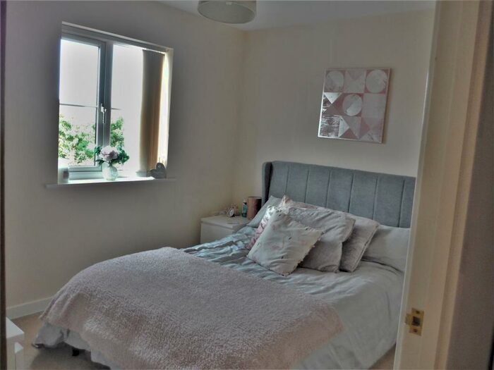 2 Bedroom Flat To Rent In Tarpan Walk, Westbury, BA13