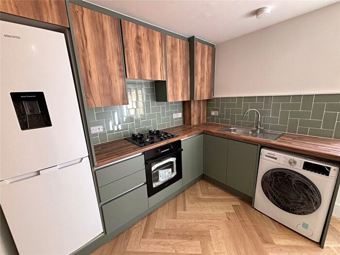 1 Bedroom Flat To Rent In London Road, Camberley, GU15