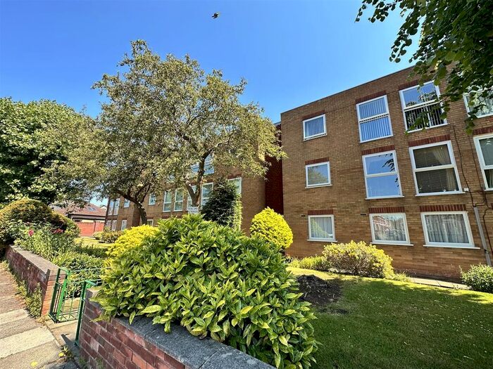 2 Bedroom Flat To Rent In Penkett Road, Wallasey, CH45