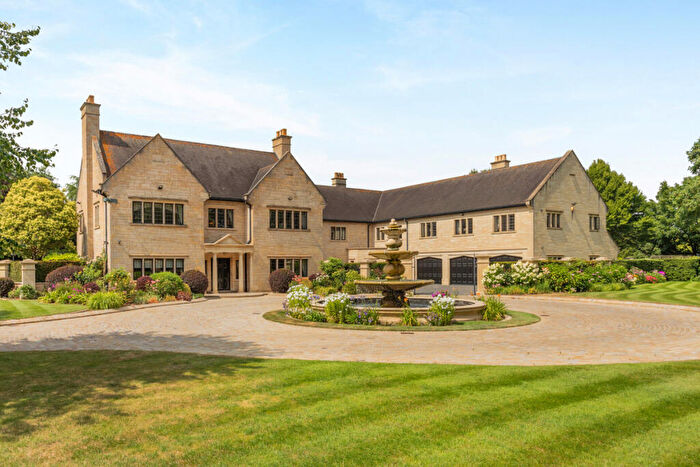 8 Bedroom Detached House For Sale In Vyse Road, Boughton, Northampton, NN2
