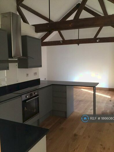 1 Bedroom Flat To Rent In Bury Court Farm, Banbury, OX17