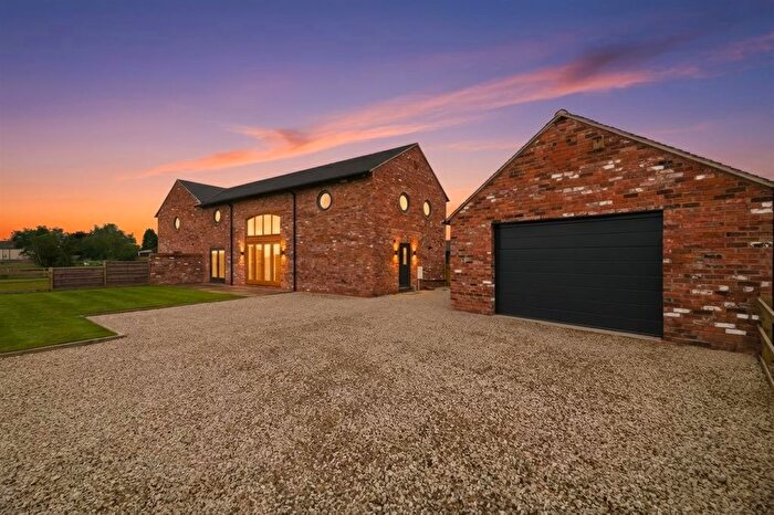 4 Bedroom Property For Sale In Hollow Lane, Kingsley, WA6