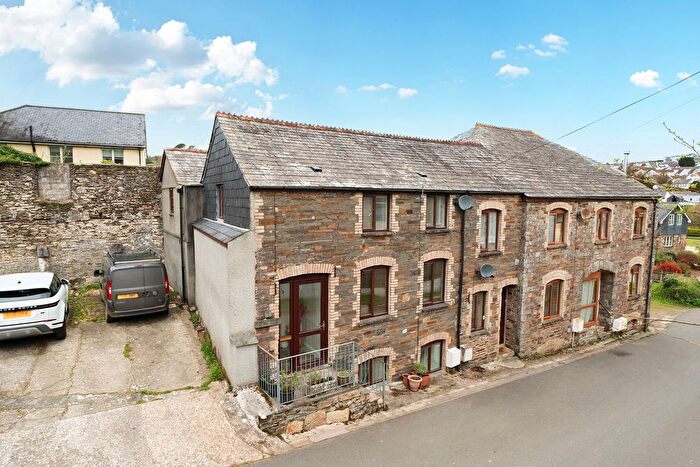 3 Bedroom End Terrace House For Sale In Launceston, Cornwall, PL15