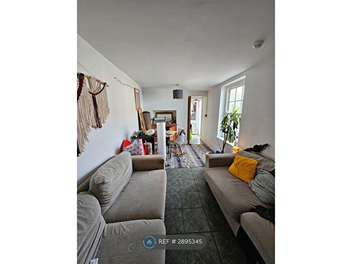 5 Bedroom End Terrace House To Rent In Beacon Terrace, Falmouth, TR11