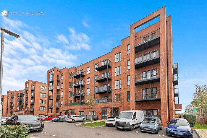 2 Bedroom Flat For Sale In Rayon Close, Hackbridge, SM6