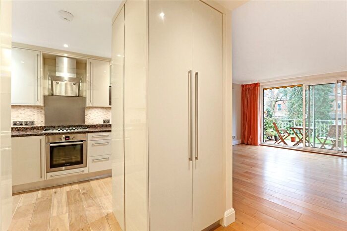 2 Bedroom Flat To Rent In Lambolle Road, Belsize Park, London, NW3