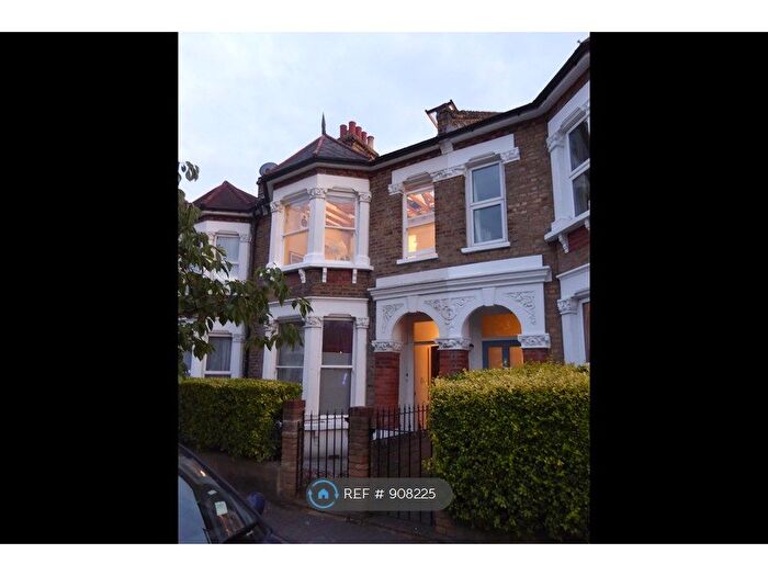 2 Bedroom Maisonette To Rent In Zenoria Street, London, SE22