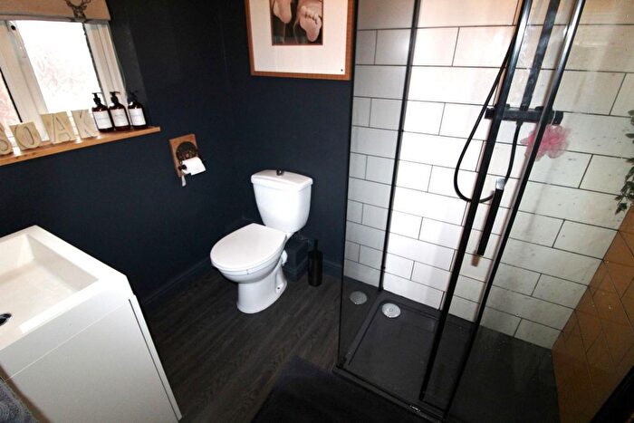 4 Bedroom Detached House For Sale In Old School Lane, Keadby, Scunthorpe, DN17
