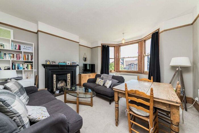 2 Bedroom Flat To Rent In Bonneville Gardens, Abbeville Village, SW4