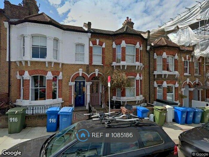 2 Bedroom Flat To Rent In Goodrich Road, London SE22