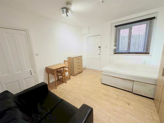 Studio To Rent In Finchley Road, Hampstead, NW3