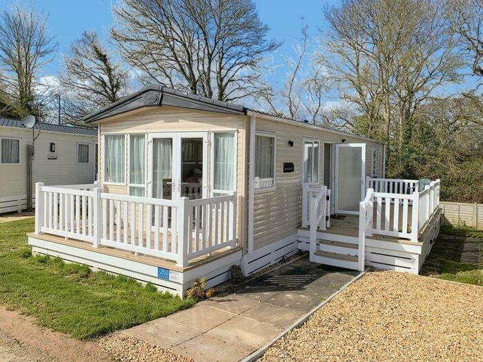 2 Bedroom Park Home For Sale In Cranborne Road, Furzehill, Wimborne, BH21