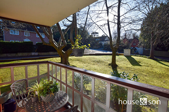 2 Bedroom Apartment For Sale In Wychwood Grange, Braidley Road, Meyrick Park, Bournemouth, BH2