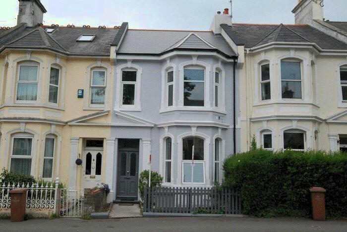 2 Bedroom Flat To Rent In Stylish Two Double Bedroom Flat In Stuart Road, Stoke, PL1