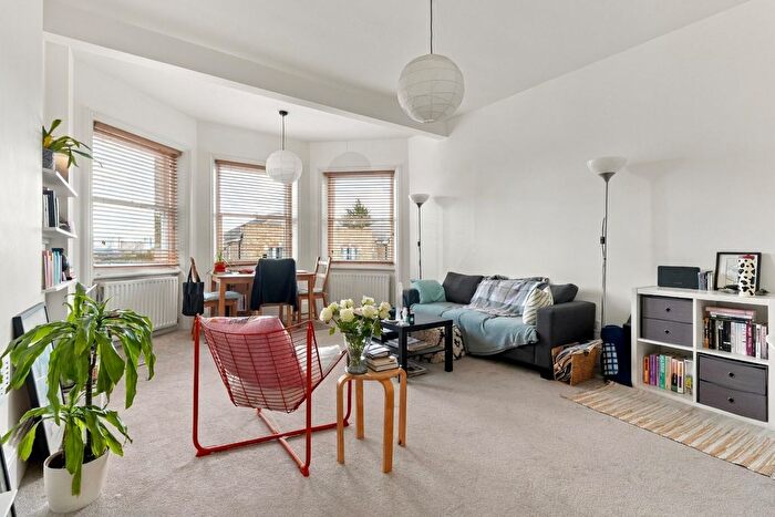 2 Bedroom Flat To Rent In West End Lane, London, NW6