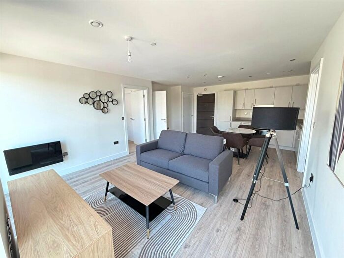 2 Bedroom Apartment To Rent In Boulevard Plaza, A Bristol Street, Birmingham, B5