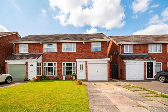 3 Bedroom Semi-Detached House For Sale In Mallaby Close, Shirley, B90