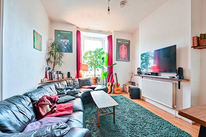 3 Bedroom Terraced House To Rent In Nigel Road, Peckham Rye, London, SE15