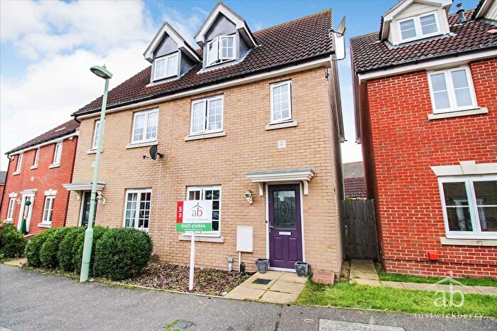 3 Bedroom Town House To Rent In Ferguson Way, Kesgrave, Ipswich, IP5