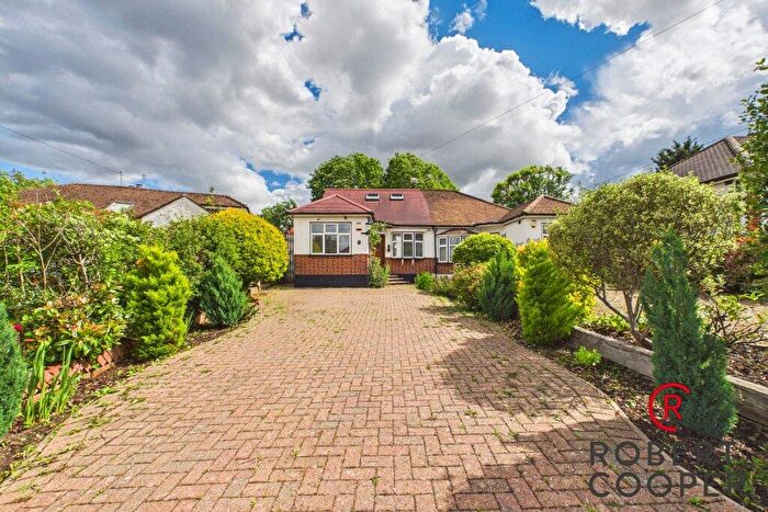 3 Bedroom Bungalow For Sale In Gerrard Gardens, Eastcote, HA5
