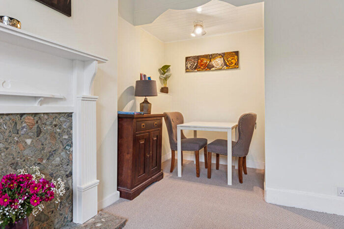 1 Bedroom Flat For Sale In Newlands Road, Cathcart, G44