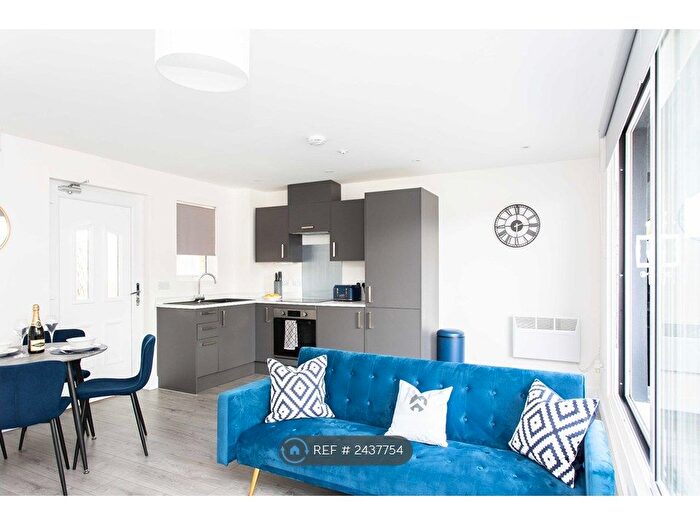 1 Bedroom Flat To Rent In Vivian Court, Hemel Hempstead, HP1