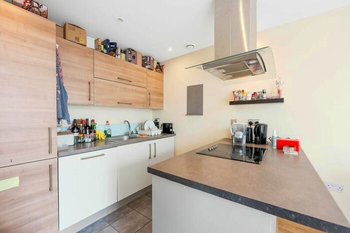 1 Bedroom Flat To Rent In Mostyn Grove, London, E3