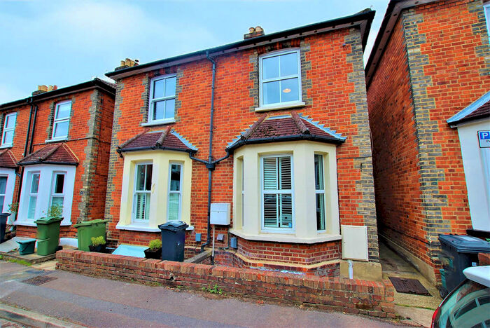 3 Bedroom Semi-Detached House To Rent In Acacia Road, GU1