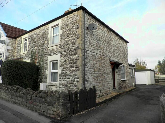 3 Bedroom Property To Rent In Redfield Road, Midsomer Norton, Somerset, BA3