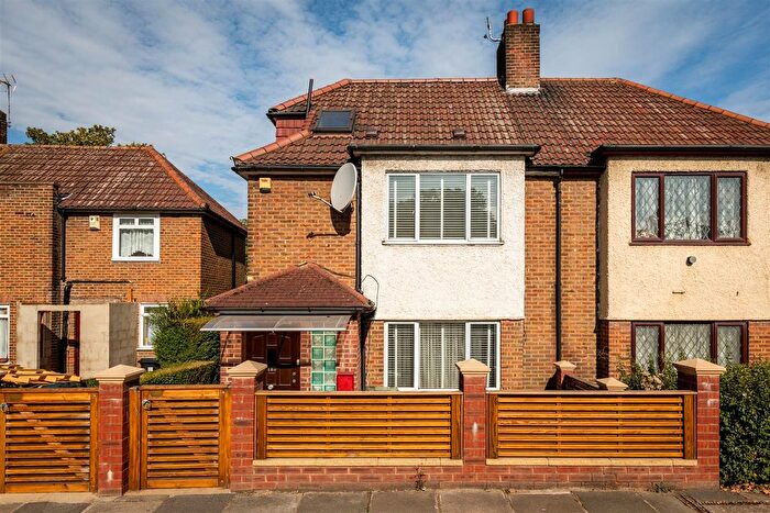 4 Bedroom Property To Rent In Noel Road, London, W3