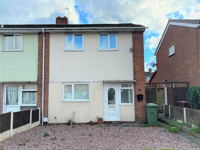 3 Bedroom Semi-Detached House To Rent In Ashbourne Road, Walsall, WS3