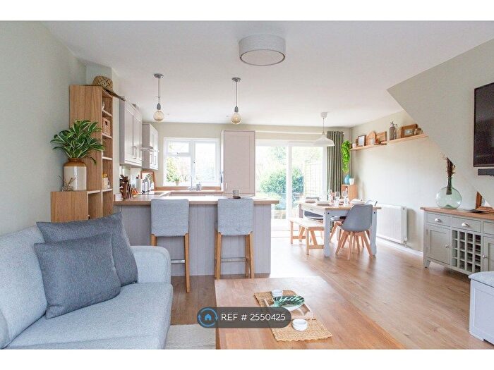 3 Bedroom End Of Terrace House To Rent In Woodhouse Close, Cirencester, GL7