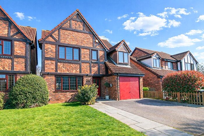 4 Bedroom Detached House For Sale In Applecroft, Lower Stondon, Henlow, SG16